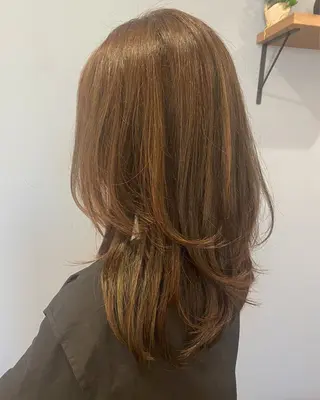 セミロング ase.糸島店所属・UEDA AYAのヘアスタイル