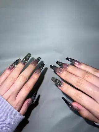 ネイル RÊVIA所属・RÊVIA (レヴィア)のネイルデザイン