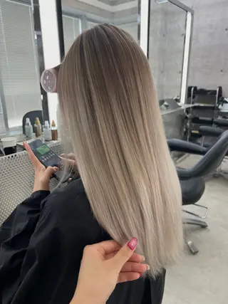 ロング アンナ🦋海外ヘア バレイヤージュのヘアスタイル