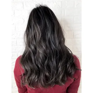 セミロング カラー KIZU 髪質改善 オカルト怪談のヘアスタイル