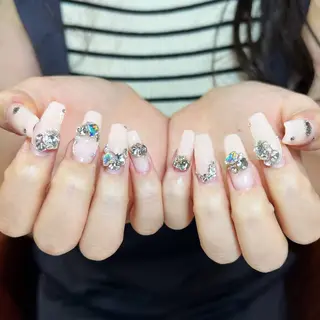 ネイル yu ri 🌹のネイルデザイン