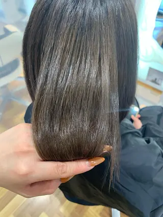 ミディアム カラー 福森 みずきのヘアスタイル