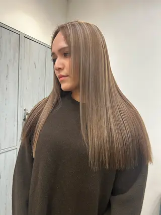 カラー miu🌝 ハイライト/一宮のヘアスタイル