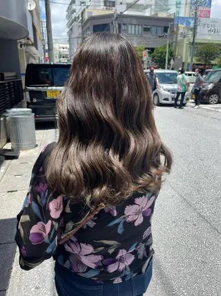 ロング カラー miloc那覇 MIKUのヘアスタイル