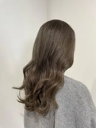 ロング カラー あずま みゆのヘアスタイル