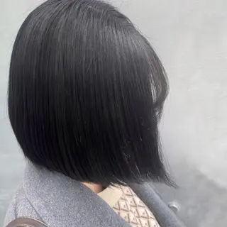 ショート カラー uni 江坂🦋 木下風子のヘアスタイル