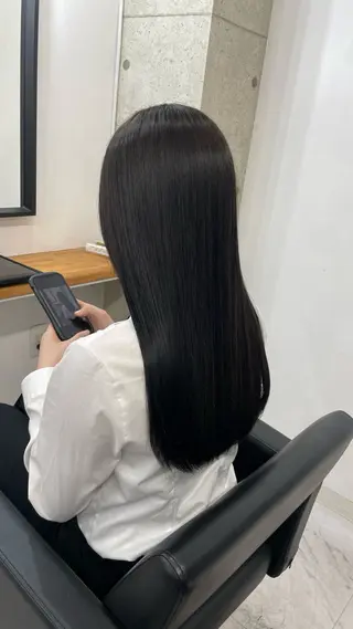 ロング Maia透明感 赤み消しくすみカラーのその他イメージ