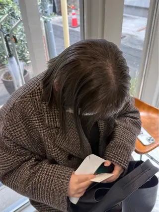 ショート カラー ミルクティー× 美髪矯正MOMOのヘアスタイル