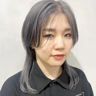 ミディアム カラー デザインカラー/パー マ🦖外岡咲希🦖のヘアスタイル