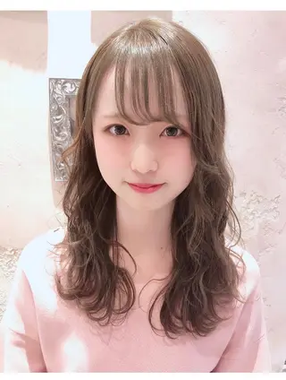 ミディアム 代表山口ひな 髪質改善のプロのヘアスタイル