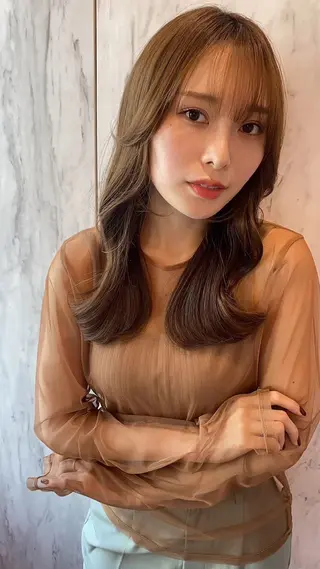 セミロング 新宿/小顔レイヤー/ 顔まわり/西慶太朗のヘアスタイル