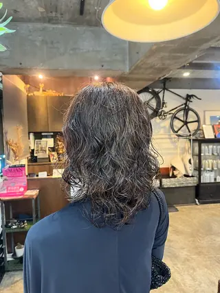 ミディアム パーマ 松原 樹里のヘアスタイル