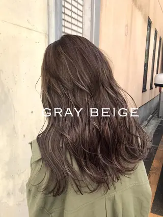 ロング カラー CYAN.矢場町店所属・三代 ゆりあのヘアスタイル