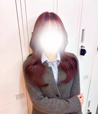 ロング 韓国艶カラー🌙 MANAMIのヘアスタイル