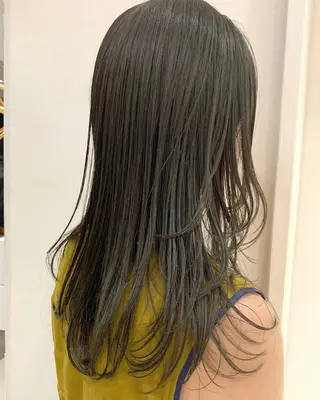 ロング カラー yurika☁️ 似合わせ｜レイヤーのヘアスタイル