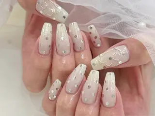 ネイル pool Yuzu🌷のネイルデザイン