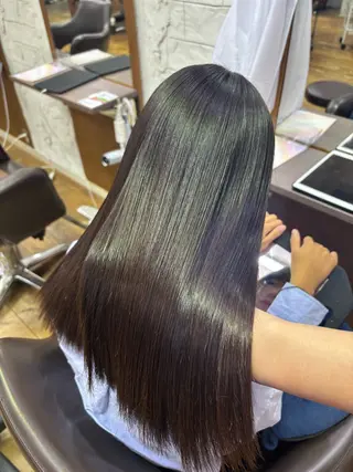 ロング rise/艶カラー/ レイヤーのヘアスタイル