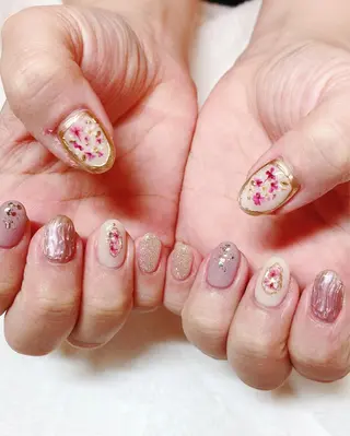 ネイル 根津 綾子のネイルデザイン