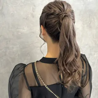 ロング ヘアアレンジ NUMBER_ ユイナのヘアスタイル