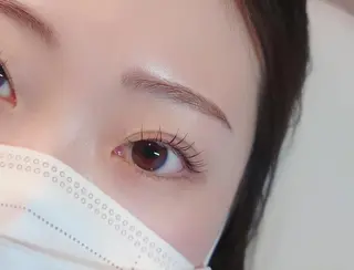 メンズ マツエク・マツパ アイブロウ NAZ eyelash&eyebrow by medical salon所属・NAZ 表参道 Tomokoのマツエク・マツパデザイン