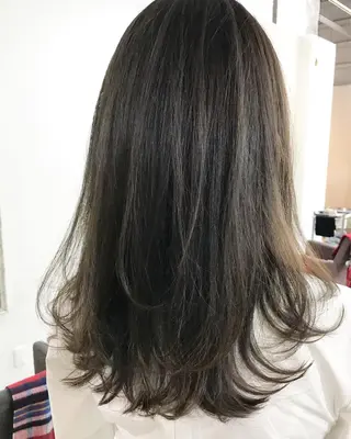 ミディアム カラー エクステ（レミー毛） NINEのヘアスタイル