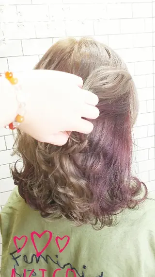 ミディアム カラー LUXBE GALLERY なんば駅前店所属・ラックスビーギャラリ ー AKICOのヘアスタイル