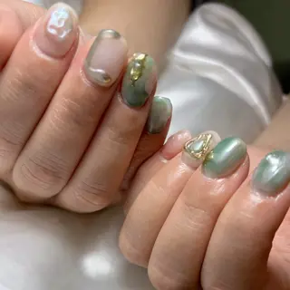 ネイル うるつやネイル🫧 Amiのネイルデザイン