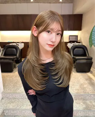 ロング レイヤー/グレージュ 🫧久屋🫧YURIのヘアスタイル