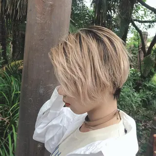 ショート カラー ヘアアレンジ flamme Annaのヘアスタイル