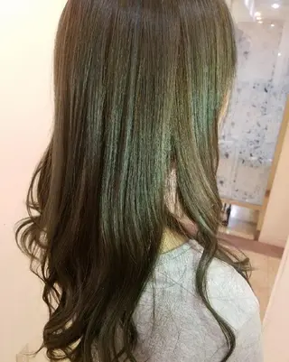 ロング カラー EMANON名古屋所属・美谷添（ミヤゾエ） まどか大人ヘアサロンのヘアスタイル