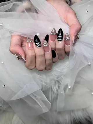 ネイル 🌈 Laule'aのネイルデザイン