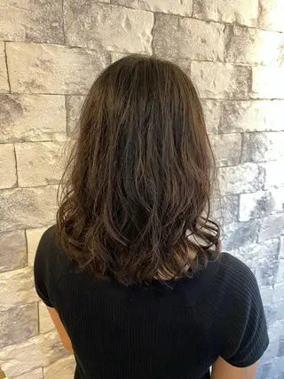 ミディアム カラー パーマ 美髪矯正 🌈髪質改善 山下のヘアスタイル