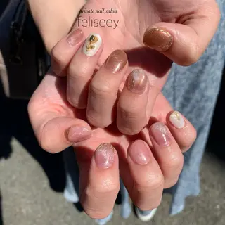 ネイル feliseey 〘フェリシー 〙のネイルデザイン