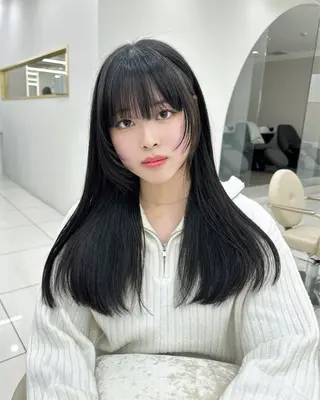 ロング 森田 真由香のヘアスタイル