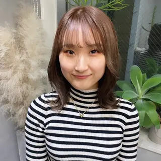 ミディアム カラー Rui/透明感カラー 暖色/レイヤーカットのヘアスタイル