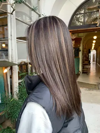 ロング カラー LEB所属・下河 宗太のヘアスタイル