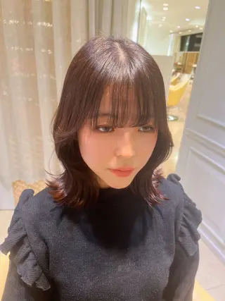 セミロング OASIS AVEDA ザ・ペニンシュラ東京所属・OASISAVEDA 真生のヘアスタイル