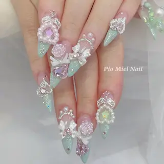 ネイル Pio Mielのネイルデザイン