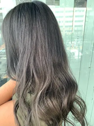 ロング カラー RINKA 琳茄のヘアスタイル