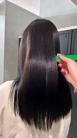 セミロング 諸井 芽のヘアスタイル