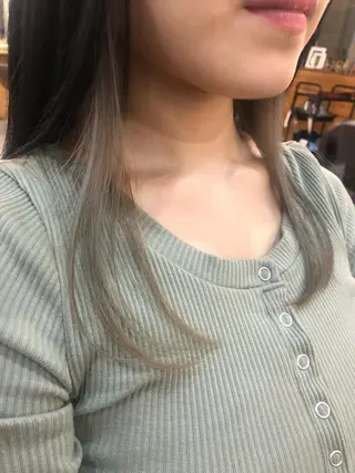 ミディアム カラー 髪質改善&ブリーチ 伊勢 祐一郎のヘアスタイル