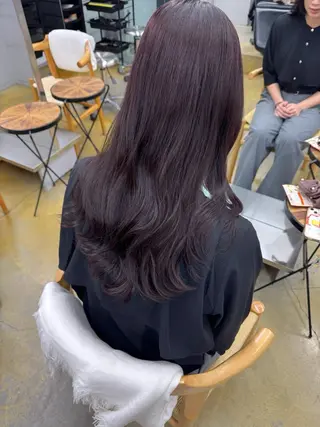 カラー maina/透明感 ベージュ/ブラウンのヘアスタイル