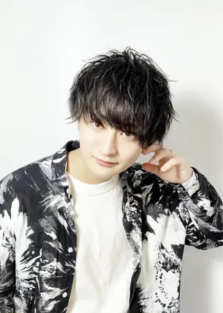 ショート カラー パーマ メンズ 大橋 拓巳のヘアスタイル