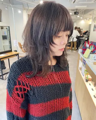 ミディアム カラー 細野 菜月のヘアスタイル