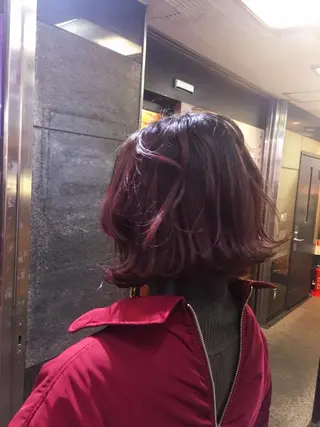 ミディアム カラー ホワイト&レイヤーカ ットエクステ長畠俊輔のヘアスタイル