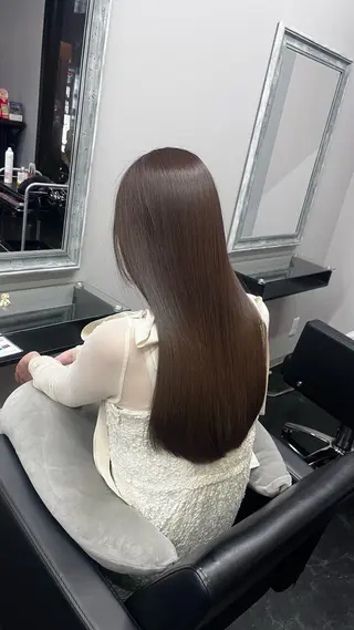ロング BALE所属・大谷祥華／透明感カラ ー／髪質改善のヘアスタイル