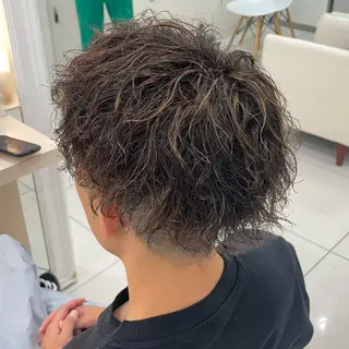 カラー パーマ メンズ 崎山 紗吏のヘアスタイル