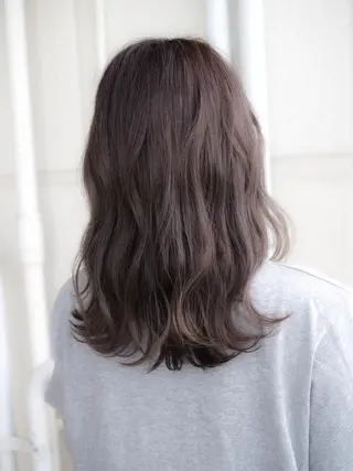 ミディアム カラー ヘアアレンジ メンズハイトーン メンズバレイヤージュのヘアスタイル