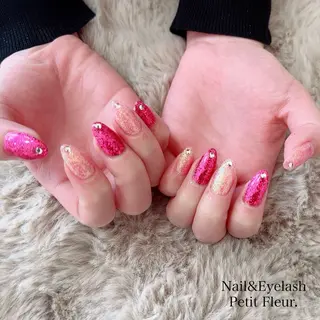 ネイル Petit Fleur所属・青柳 亜梨奈のマツエク・マツパデザイン