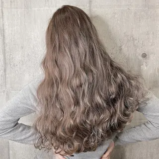ロング to youハイライトのヘアスタイル